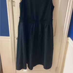 Women”s Black Jones and Co. black sleeveless dress-pre-owned. Size 2X
